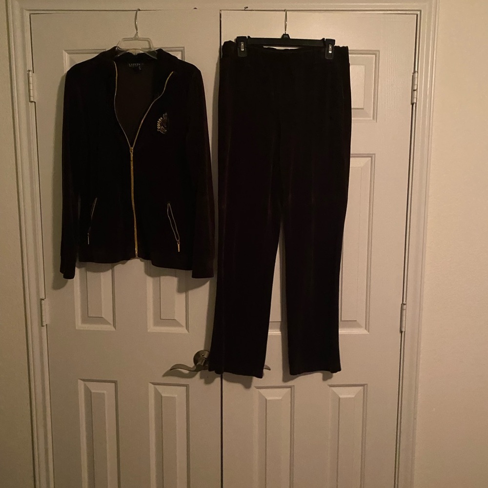 Dark royal blue. Sz L. 2 piece. Chocolate brown sz L 2 piece.